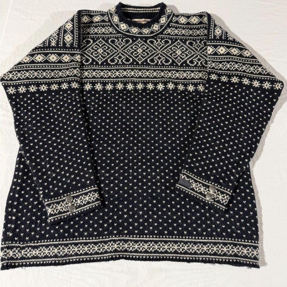 Vintage Dale of Norway Classic Wool Sweater L Navy Nordic Pewter Buttons Ski